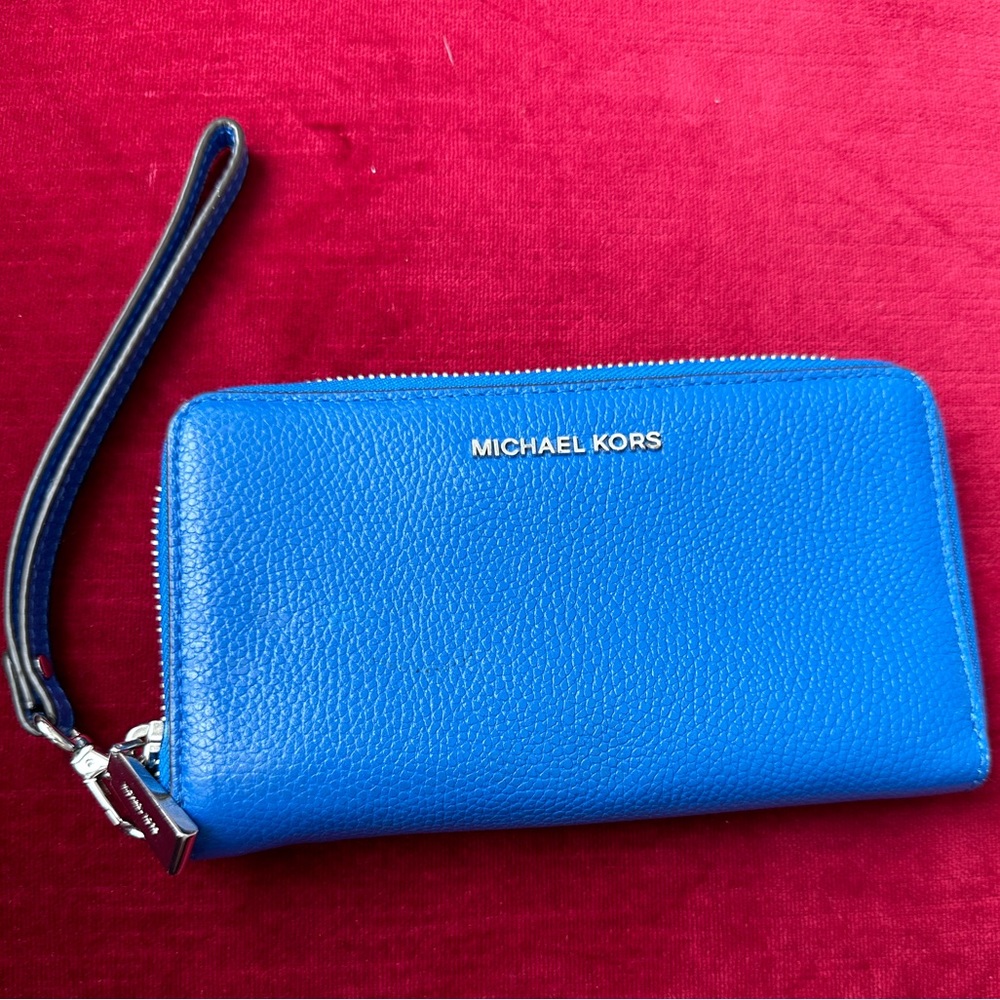 Michael Kors Blue Leather Jet Set Zip Around Wristlet Wallet